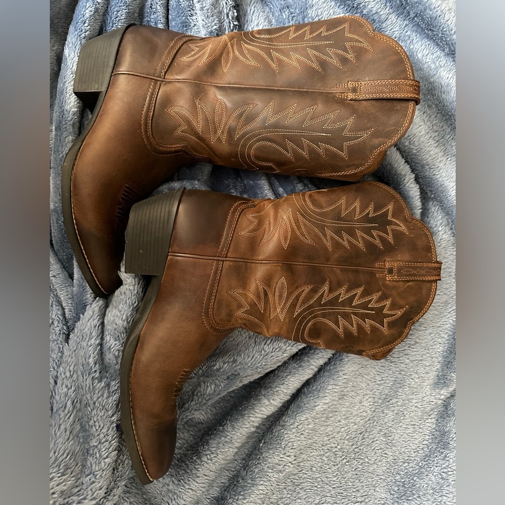 Ariat heritage r toe women’s size 9.5 wide calf boots